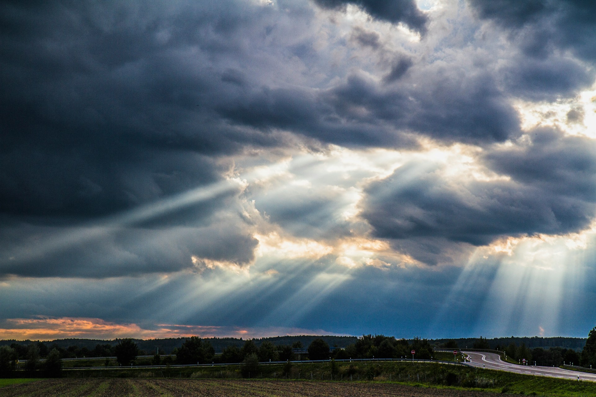 Who Is the Holy Spirit? Where in Scripture Does the Bible Describe the Spirit of God hero image
